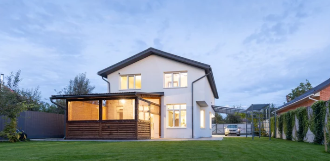 Buildings: €166,000, Contents: €40,000 👉 Est. cost: €335–€395 Unlock custom quotes for: €39