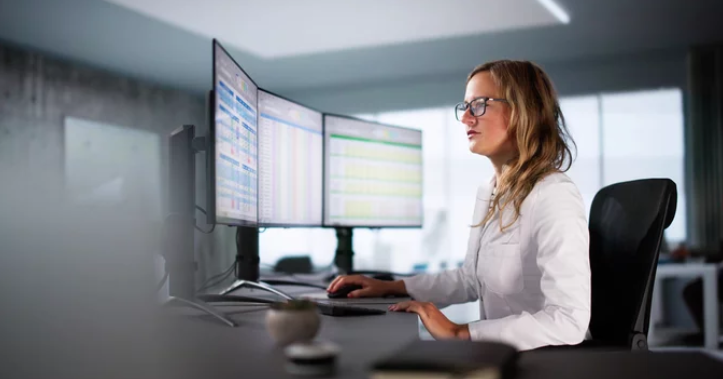 PROFESSIONAL INDEMNITY For Management Consultants Operating in the USA & UK, Annual Turnover: €500,000 👉 Est. Cost: €2,400–€4,500 Down Payment Required €300