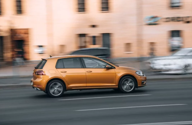 Περιεκτική ασφάλιση VOLKSWAGEN Golf ασφαλισμένο ποσό €15,000 🔹εκτιμώμενο ασφάλιστρο €373-€413 📩 Ζητήστε δωρεάν προσφορές με χρέωση υπηρεσίας:
