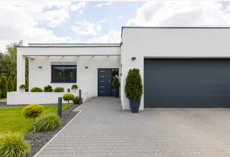 House All Risks Insurance Insured: €300,000 (No Contents) Public Liability per Insured Event: €400,000  👉 Est. Cost: €419–€469 Down Payment Required €43