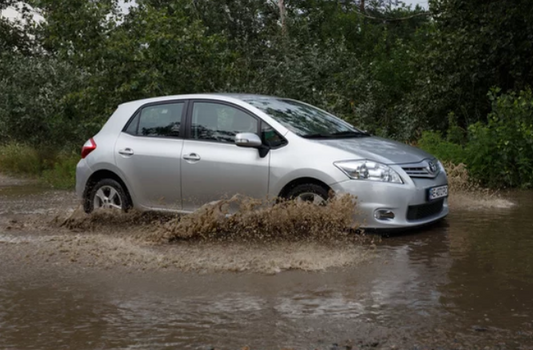 TOYOTA AURIS | Sum Insured: €6,000  👉 Est. Cost: €335–€365 Down Payment Required €34