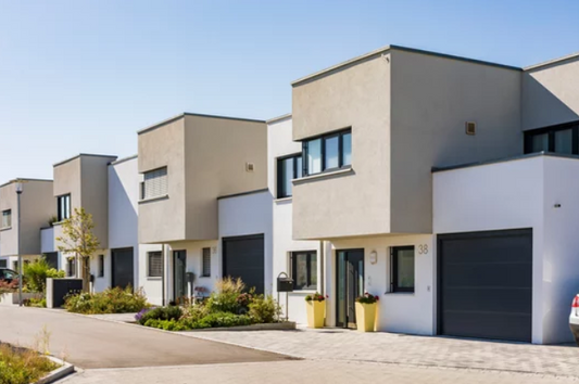 HOUSE €200,000 with Contents: €10,000 👉 Est. Cost: €419–€449 Down Payment Required €43