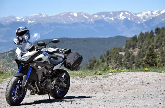YAMAHA MT-09 Sum Insured: €13,200 👉 Estimated premium: €445–€575 Down Payment Required: €44