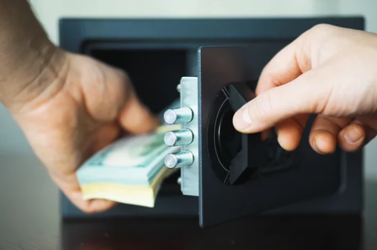 Loss-of-Money Insurance in Transit & at the Premises €11,500 with Damage to Safes 👉 Est. Cost: €267 – €327  Upfront fee required €30